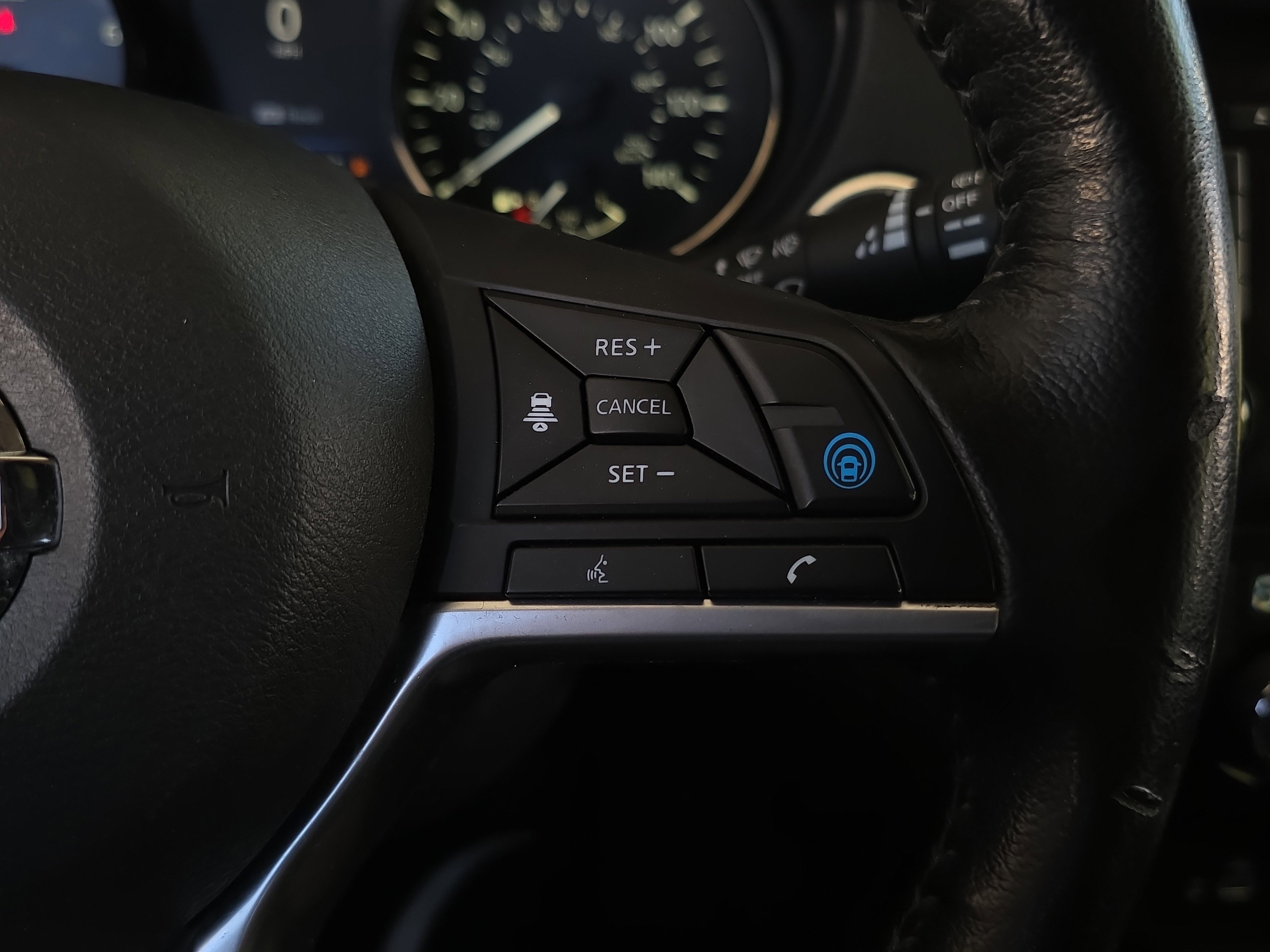 Used 2020 Nissan Rogue Sport SL image 10