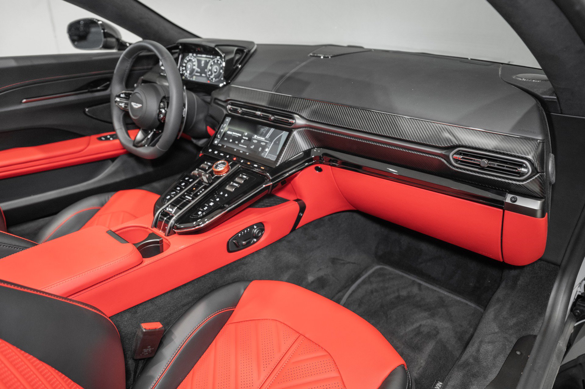 New 2026 Aston Martin V8 Vantage S RWD image 15