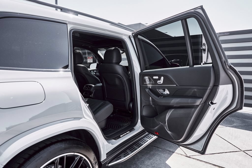 Used 2025 Mercedes-Benz GLS 63 AMG 4MATIC image 29