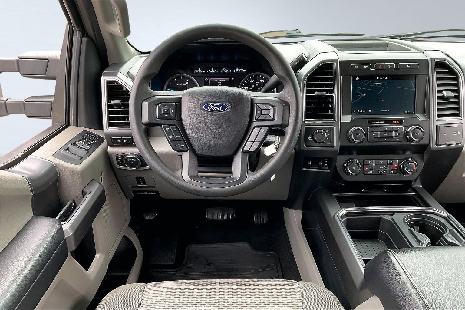 Used 2019 Ford F250 XLT w/ XLT Premium Package image 5