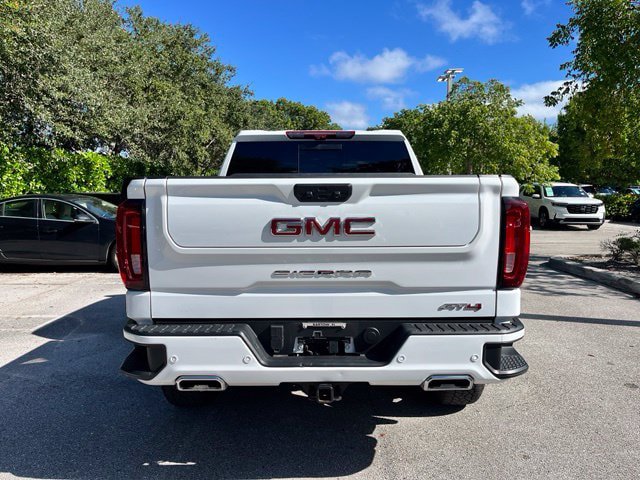 Used 2025 GMC Sierra 1500 AT4 w/ AT4 Premium Package AWD/4WD image 5