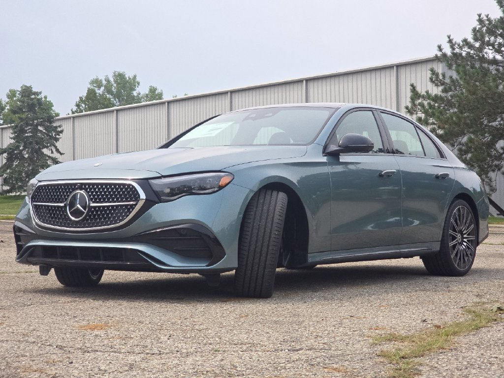 New 2027 Mercedes-Benz E 450 4MATIC Sedan image 13