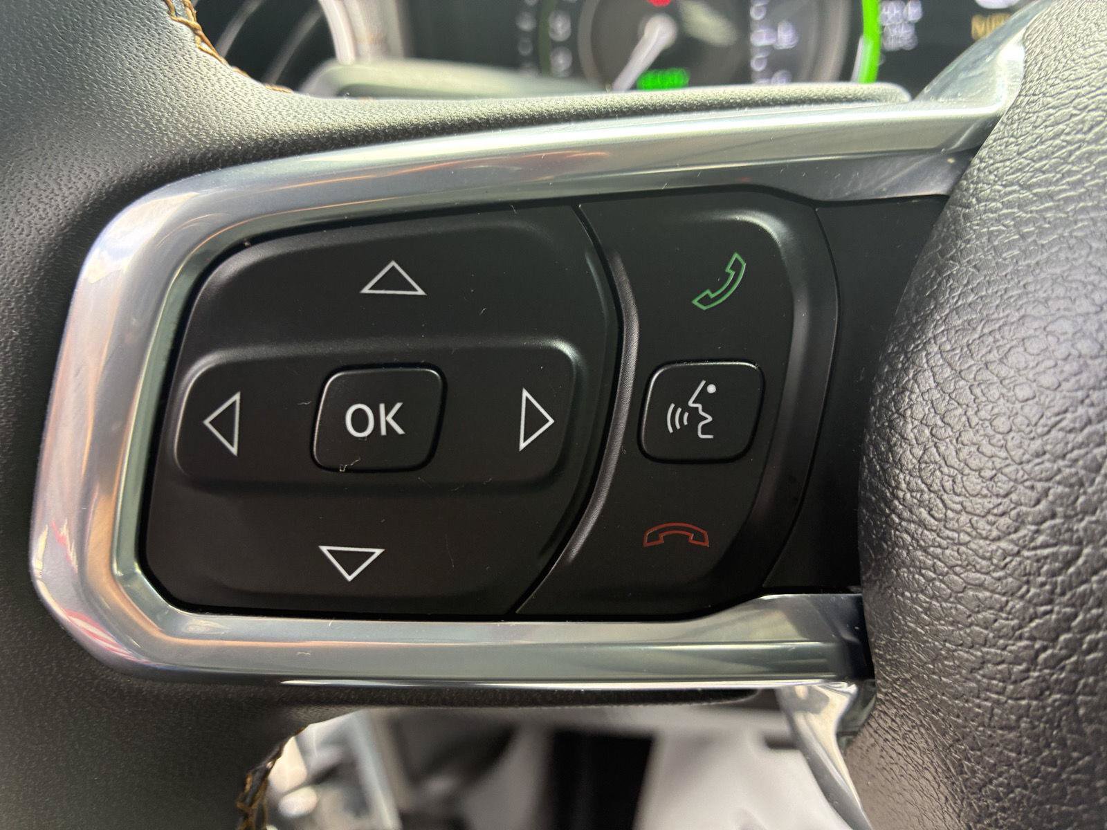 Used 2024 Jeep Wrangler Unlimited Sahara AWD/4WD image 21