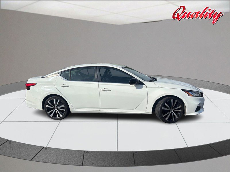 Used 2021 Nissan Altima 2.5 SR FWD image 2
