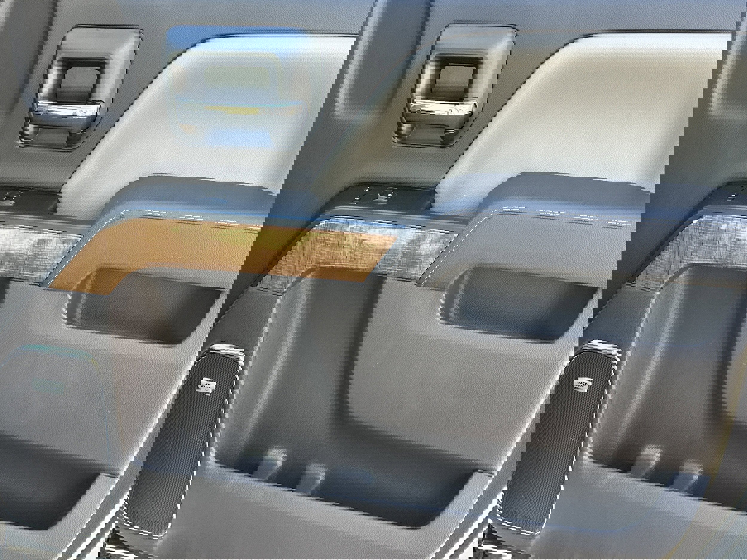 Used 2017 GMC Sierra 1500 SLT w/ SLT Premium Package image 14