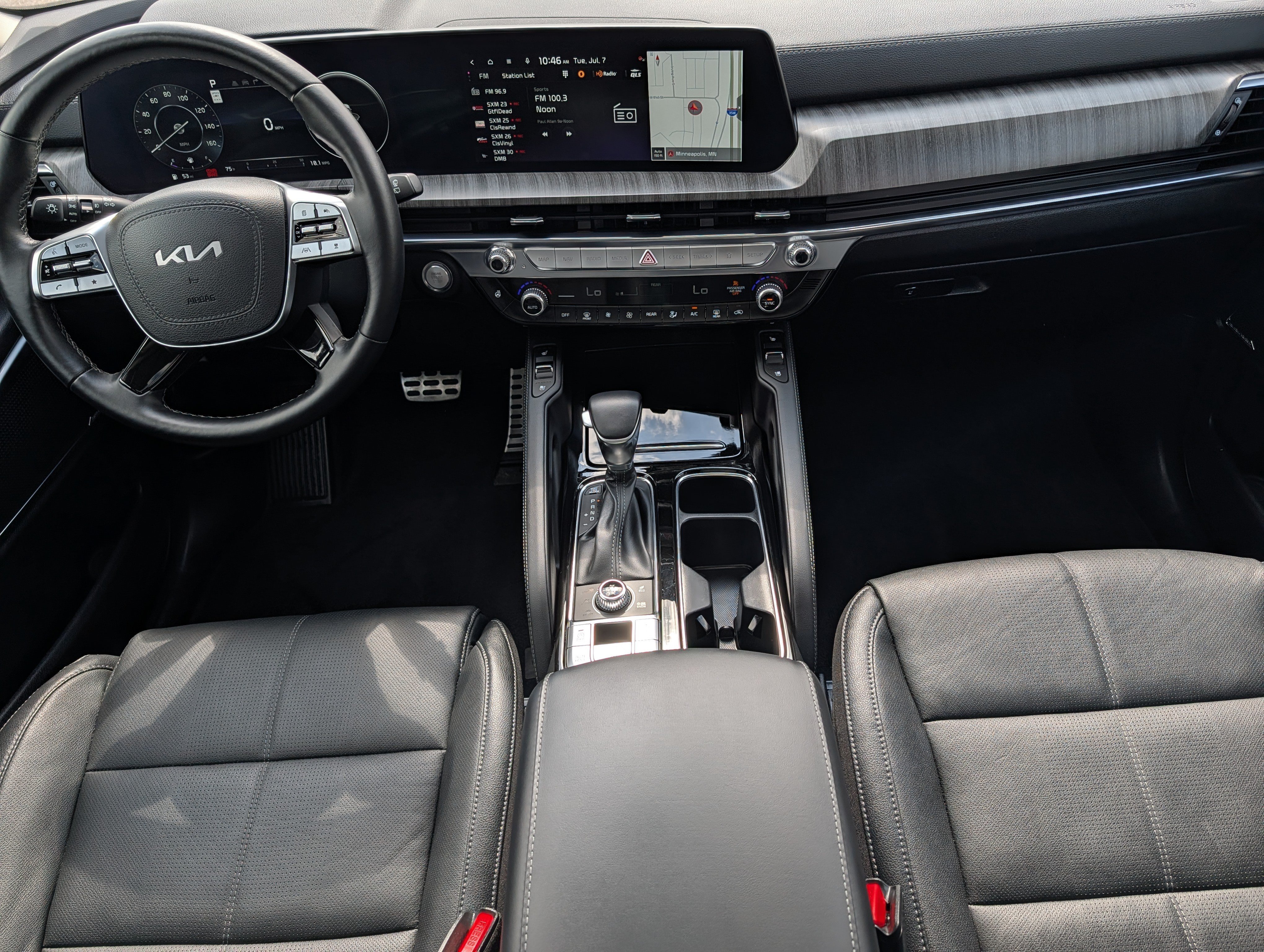 Certified 2025 Kia Telluride SX w/ SX Captain's Chair Package AWD/4WD image 10
