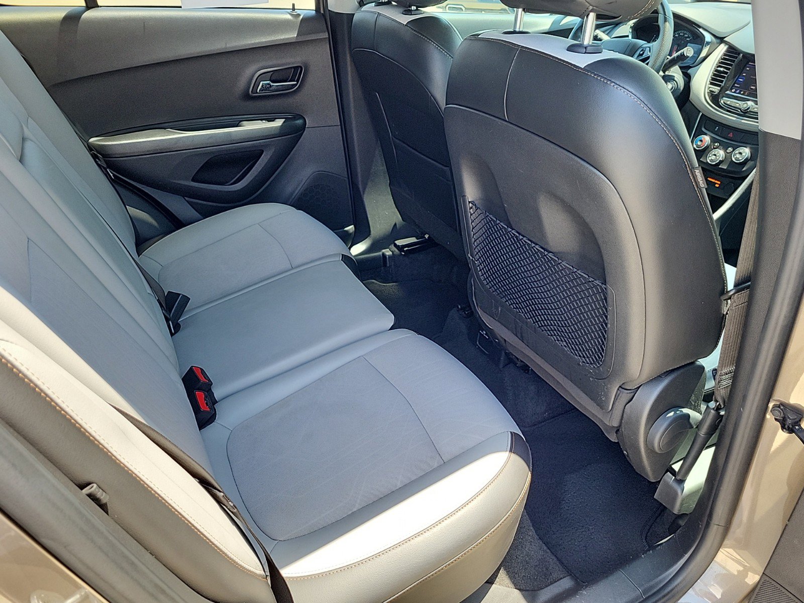 Used 2021 Chevrolet Trax LT image 11