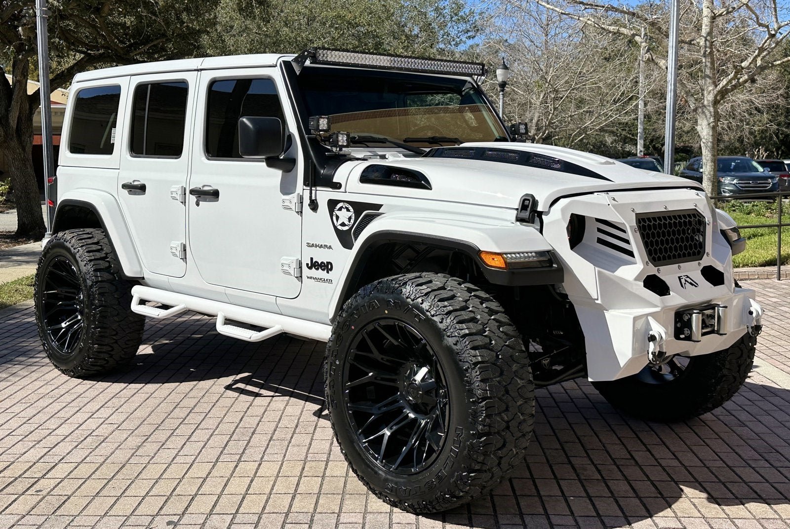 Used 2021 Jeep Wrangler Unlimited Sahara AWD/4WD image 3