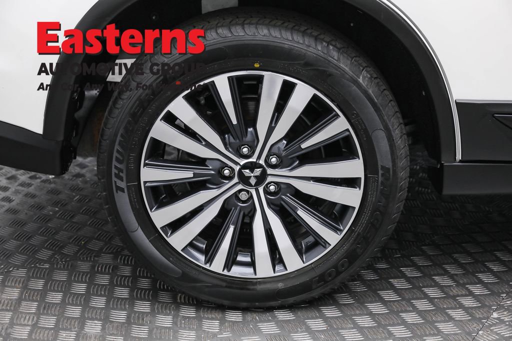 Used 2020 Mitsubishi Outlander ES image 30