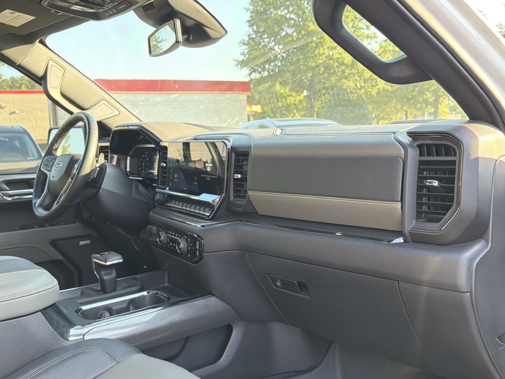 Used 2024 Chevrolet Silverado 1500 ZR2 AWD/4WD image 18