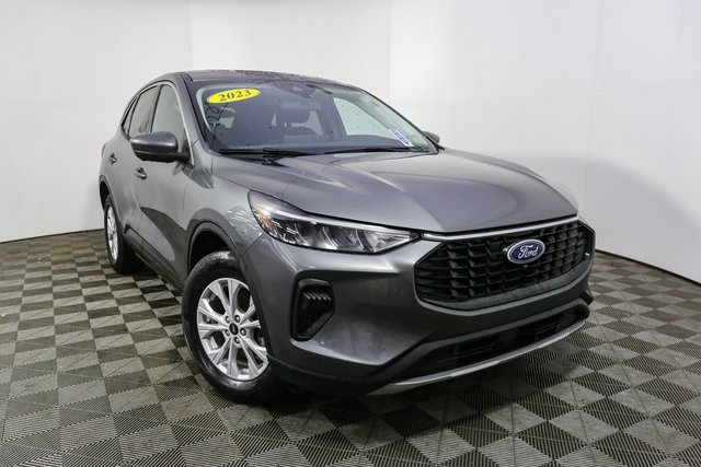 Used 2023 Ford Escape Active w/ Tech Pack #2 image 3