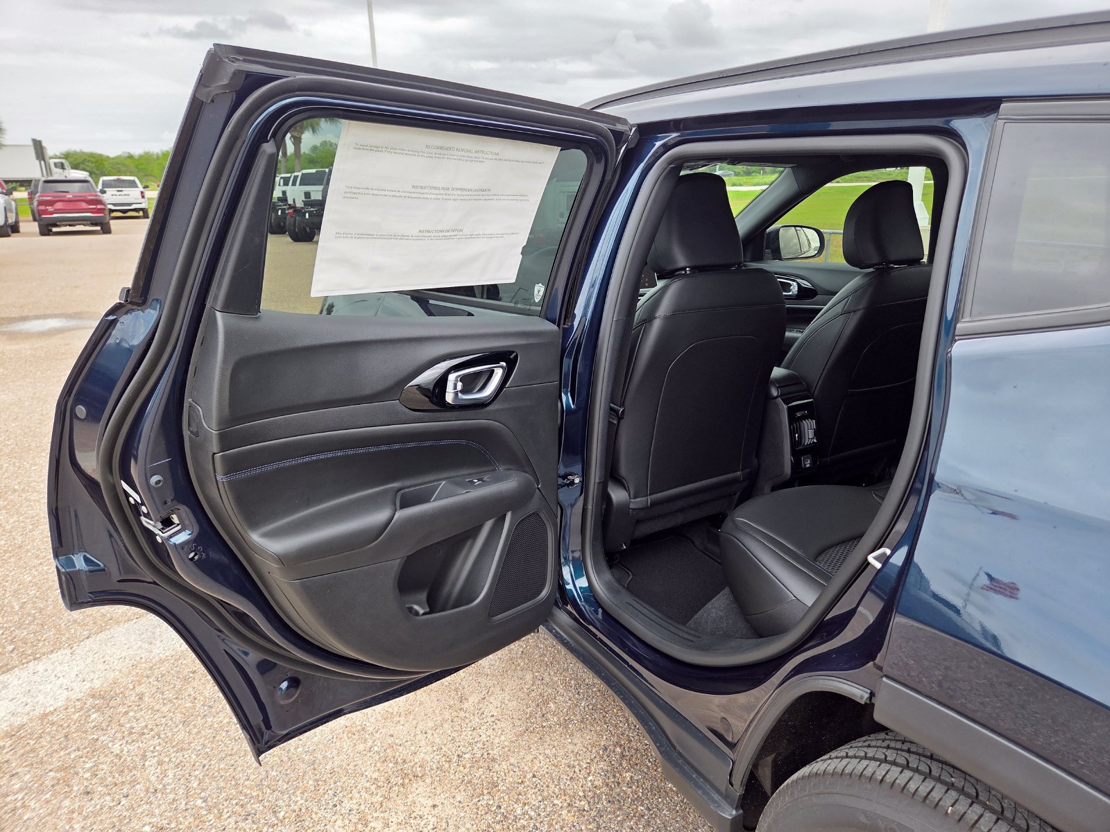 New 2026 Jeep Compass Latitude AWD/4WD image 14