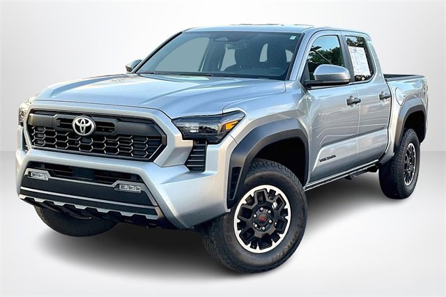 Used 2024 Toyota Tacoma TRD Off-Road image 2