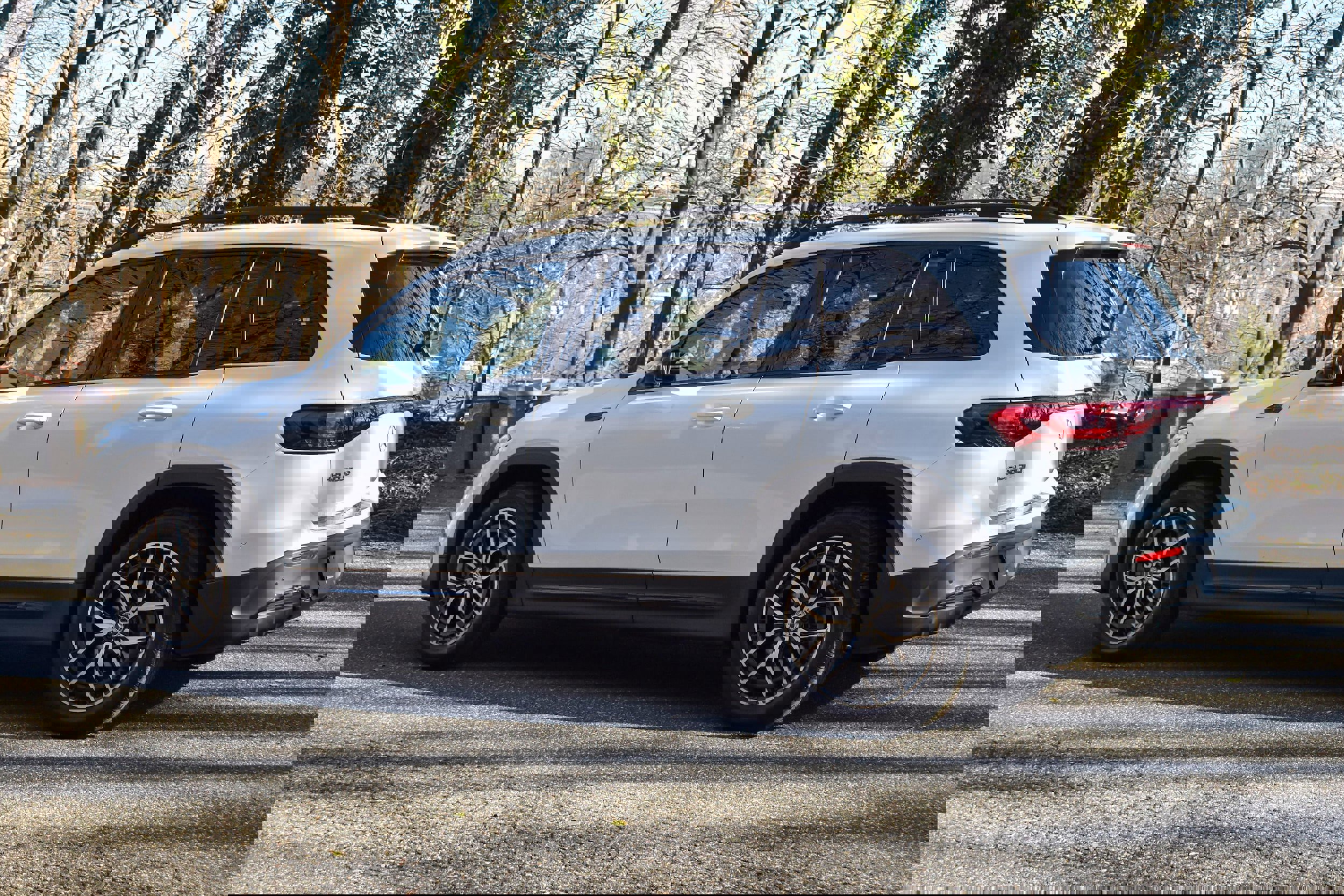 Used 2022 Mercedes-Benz EQB 350 4MATIC w/ AMG Night Package image 5