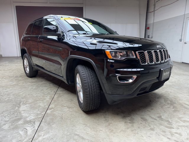 Used 2022 Jeep Grand Cherokee Laredo X image 8