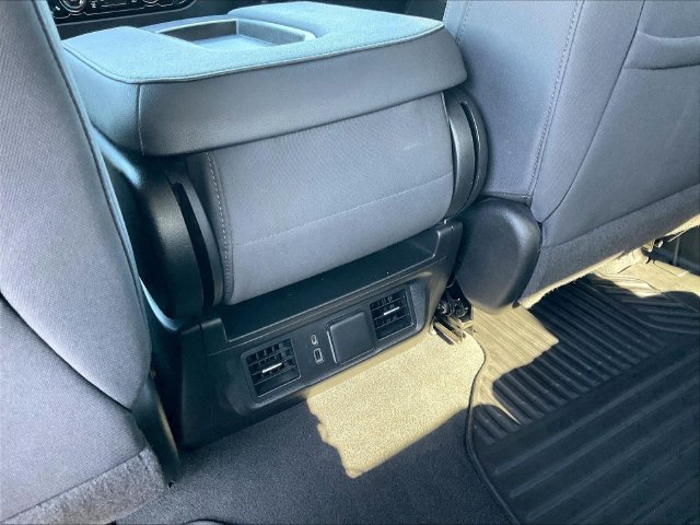 Used 2022 Chevrolet Silverado 1500 LT AWD/4WD image 12