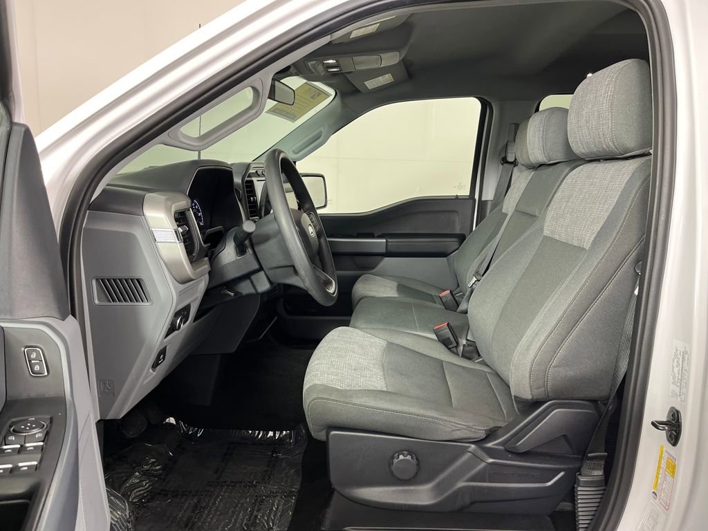 Used 2022 Ford F150 XLT w/ Trailer Tow Package image 11