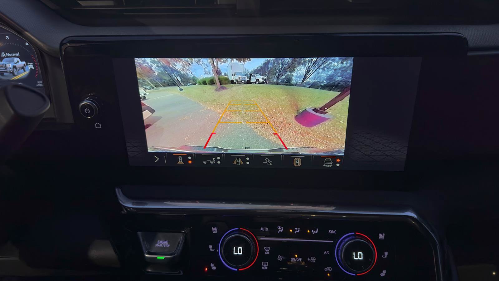 Used 2025 GMC Sierra 2500 Denali w/ Denali Reserve Package image 25