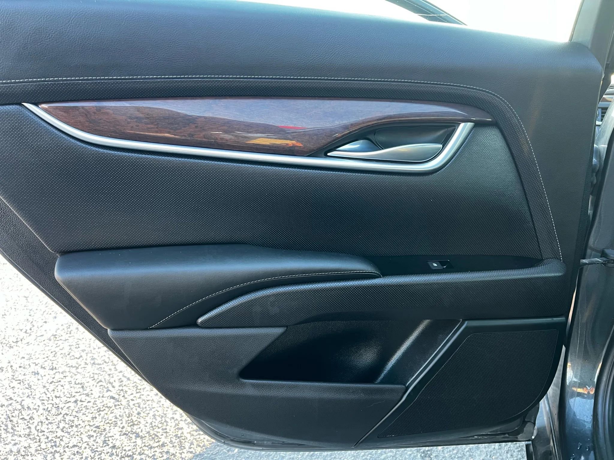 Used 2017 Cadillac XTS Luxury w/ Driver Awareness Package image 19