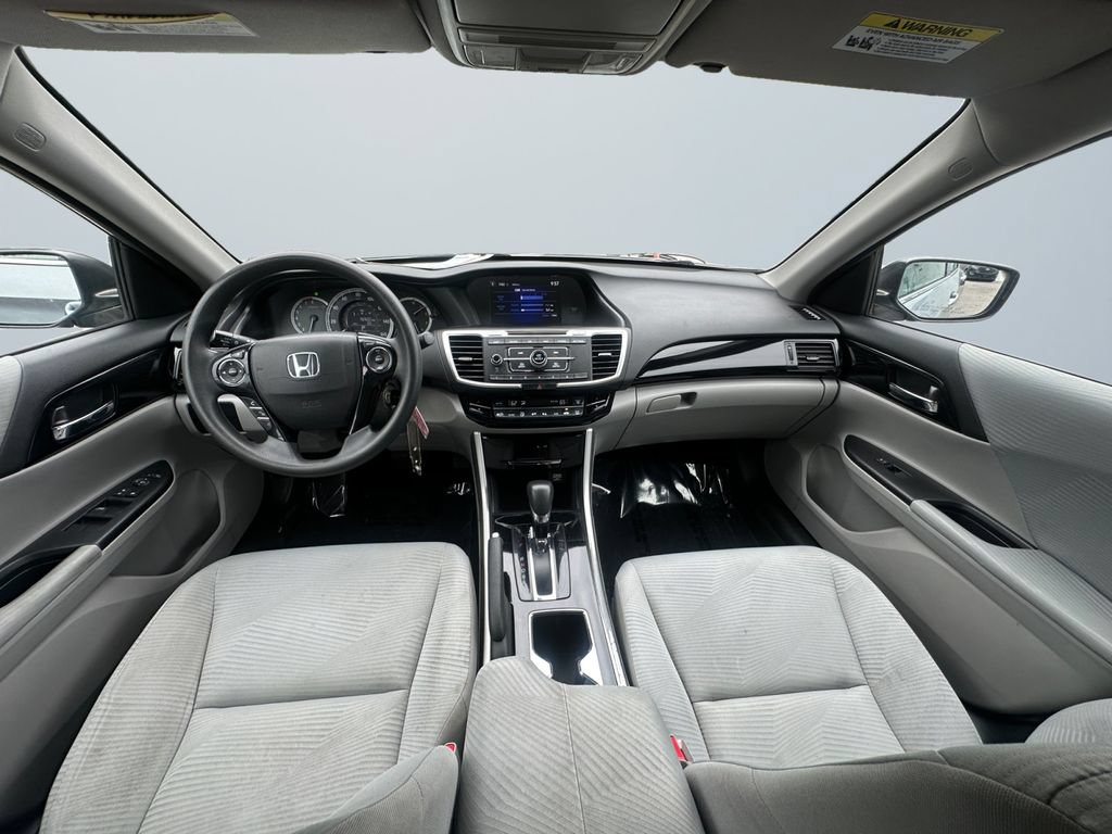 Used 2017 Honda Accord LX image 10
