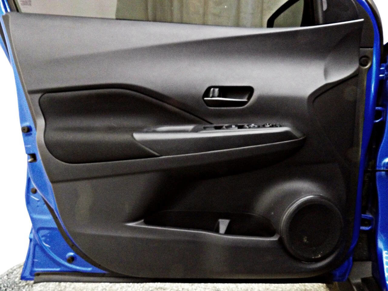 Used 2024 Nissan Kicks S image 13