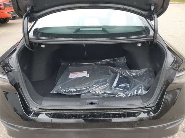 New 2026 Nissan Sentra SL w/ Floor Mat Package FWD image 33