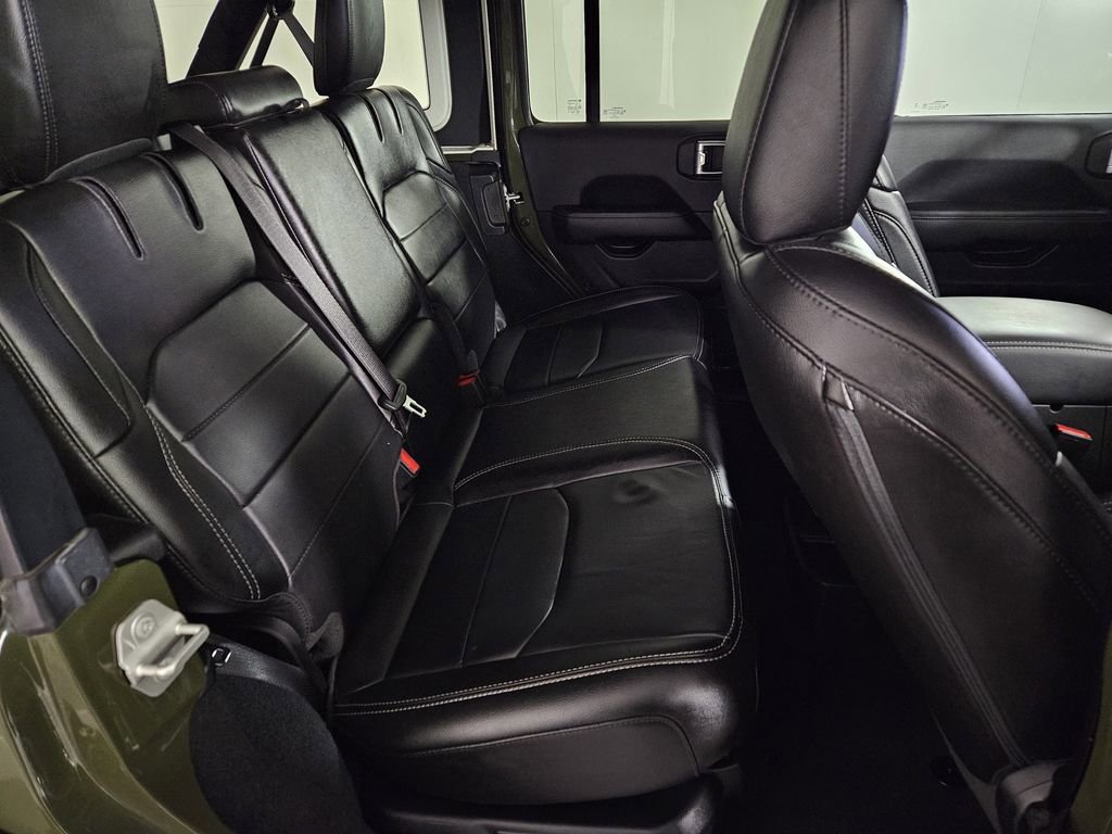 Used 2023 Jeep Wrangler Unlimited Sahara image 29