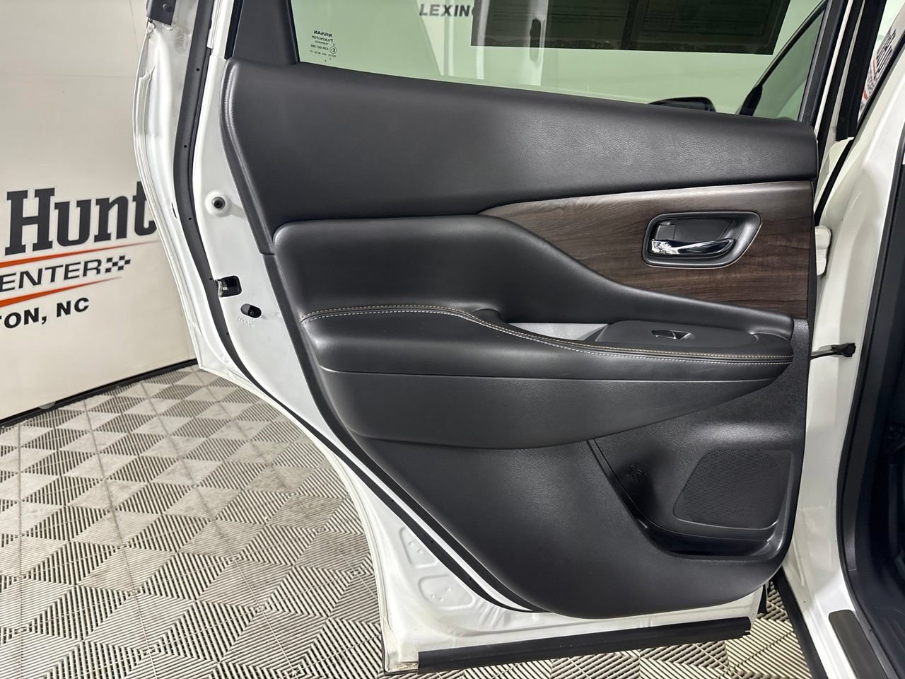 Used 2023 Nissan Murano Platinum w/ Cargo Package AWD/4WD image 27