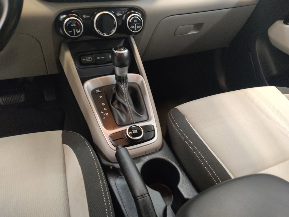 Used 2022 Hyundai Venue SEL image 26