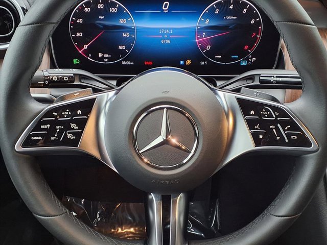 Used 2025 Mercedes-Benz GLC 300 image 9