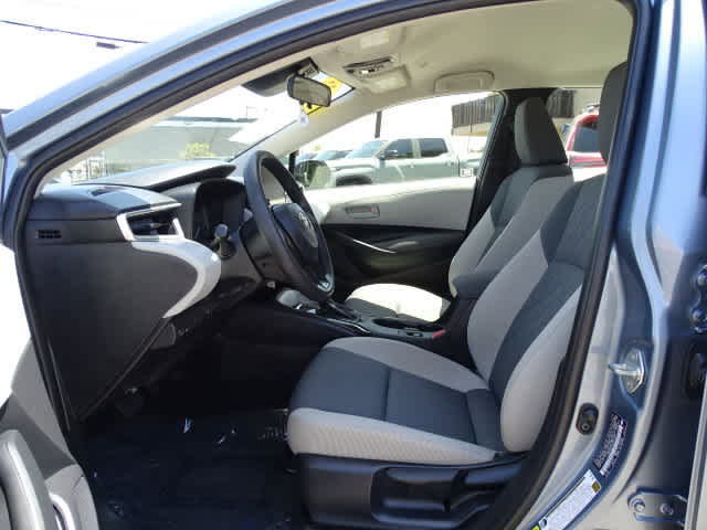 Used 2025 Toyota Corolla LE FWD image 18