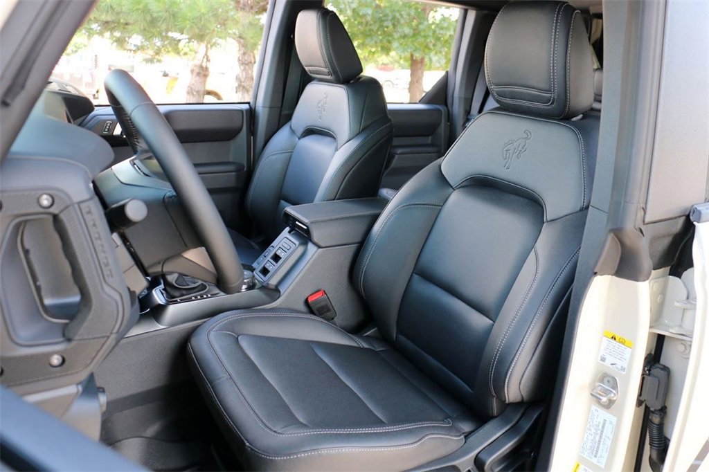 New 2025 Ford Bronco Badlands image 18