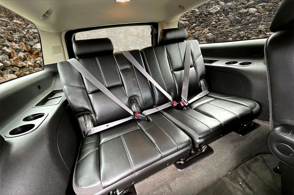Used 2013 Chevrolet Suburban LT image 26