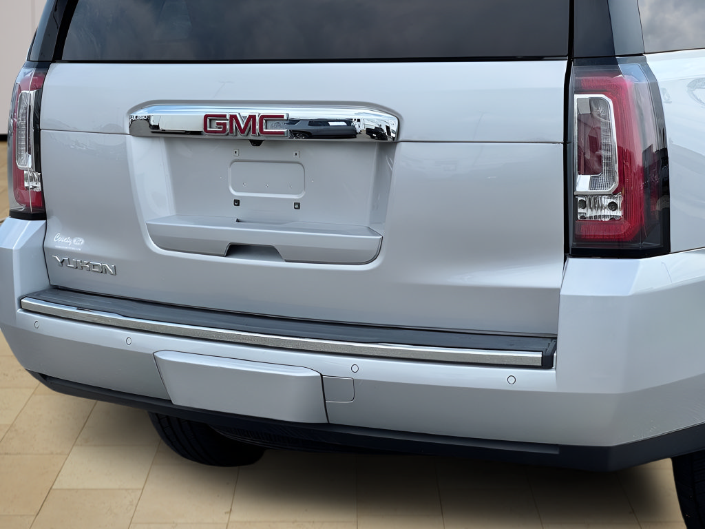 Used 2020 GMC Yukon Denali w/ Open Road Package AWD/4WD image 46