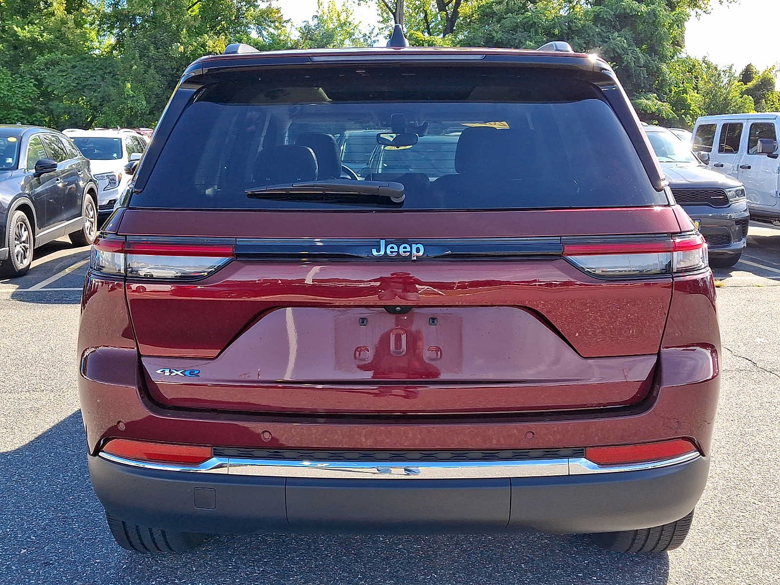 Used 2023 Jeep Grand Cherokee 4WD 4xe image 5