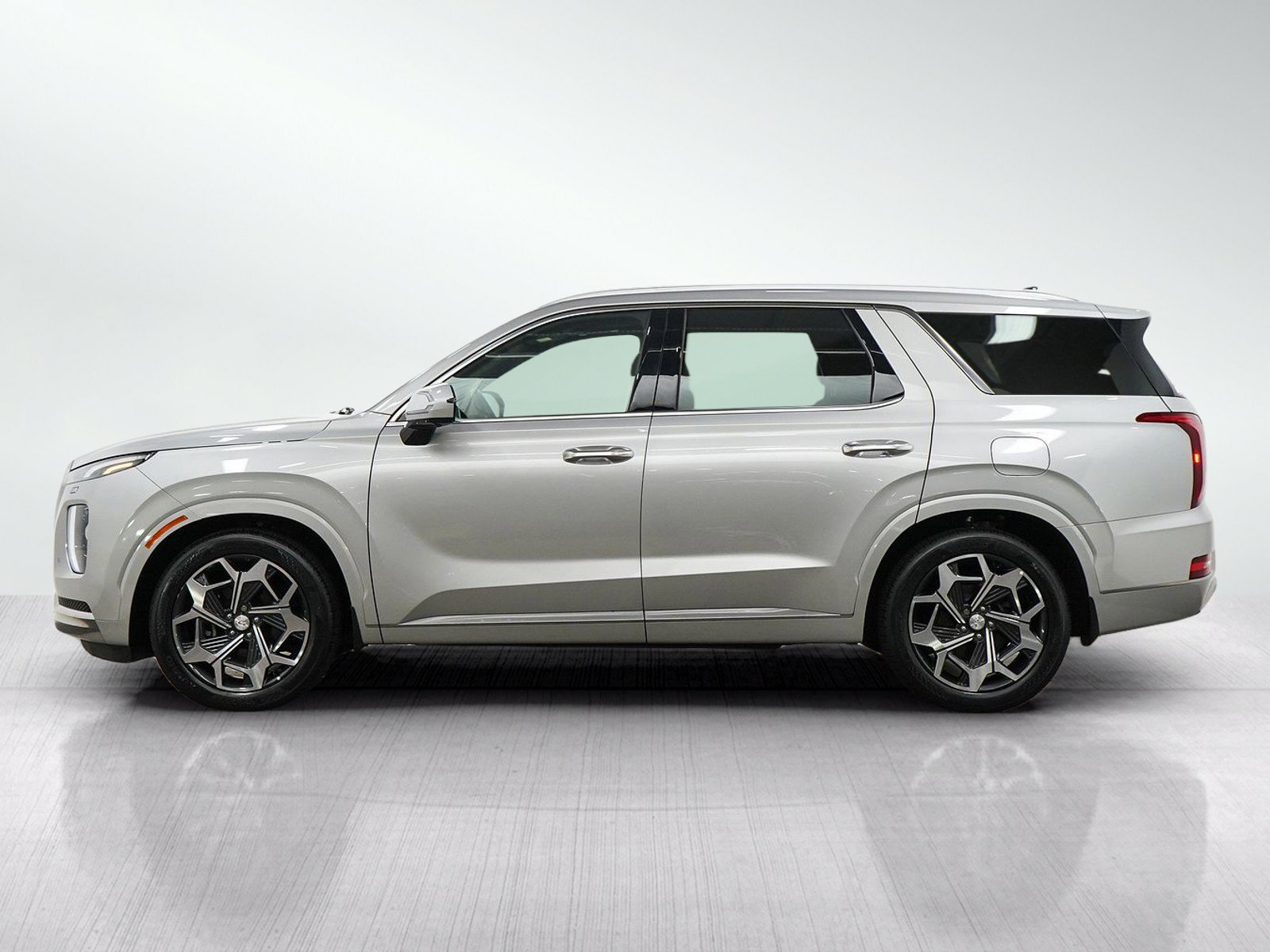 Used 2022 Hyundai Palisade Calligraphy AWD/4WD image 2