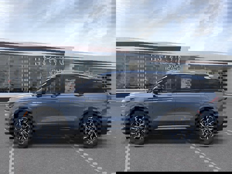 New 2026 Lincoln Nautilus Premier w/ Equipment Group 102A AWD/4WD image 3