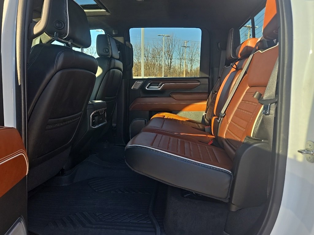 Used 2024 GMC Sierra 3500 Denali Ultimate image 47