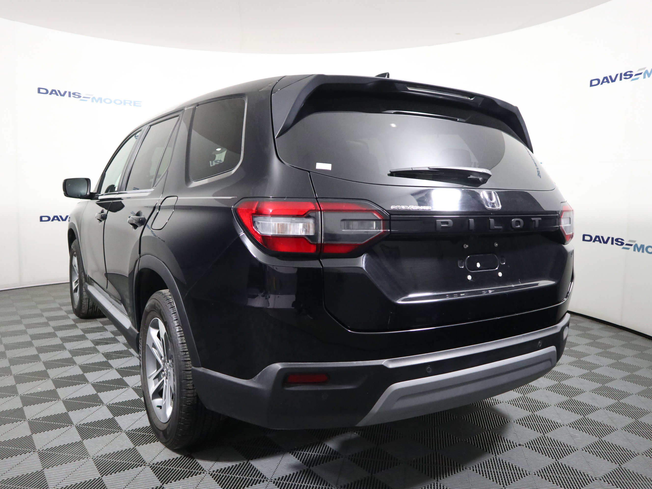 Used 2024 Honda Pilot EX-L image 9