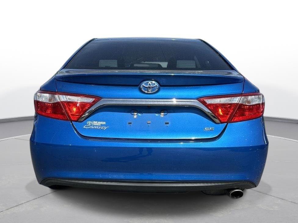 Used 2017 Toyota Camry SE image 7