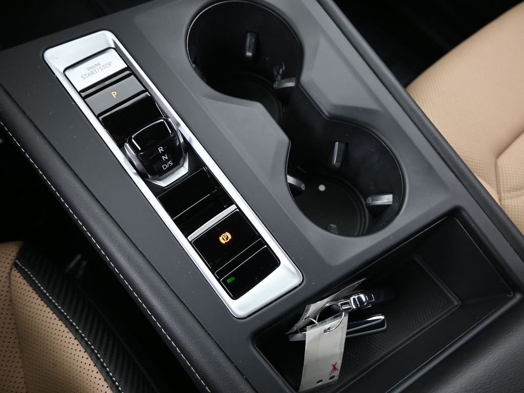 Used 2024 Volkswagen Atlas Cross Sport SE image 25