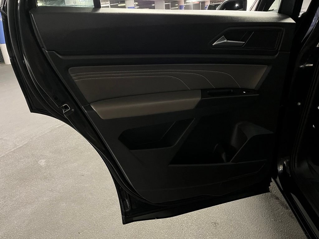 Used 2023 Volkswagen Atlas Cross Sport SE w/ Panoramic Sunroof Package AWD/4WD image 22
