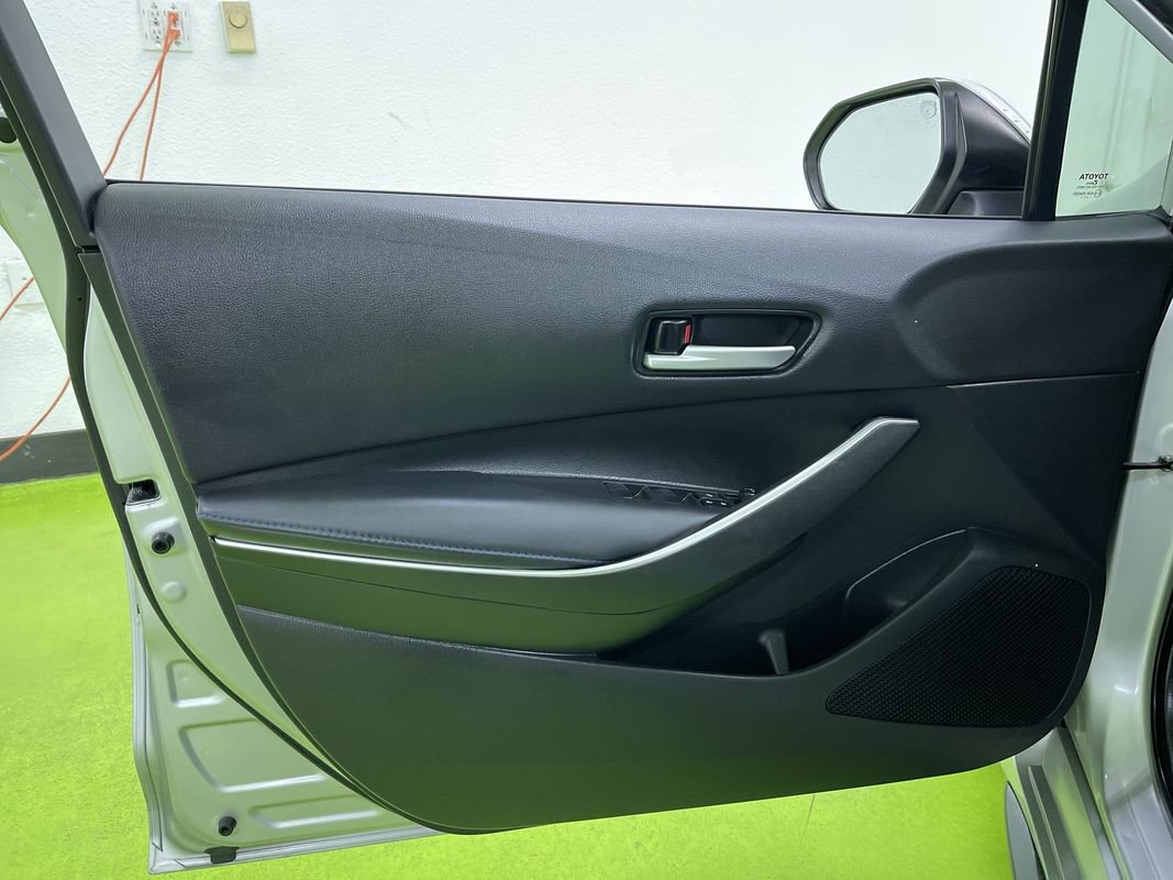 Used 2021 Toyota Corolla SE image 16