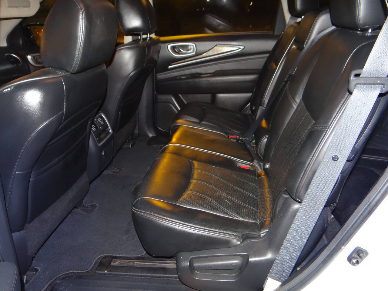 Used 2014 INFINITI QX60 Luxe w/ Premium Plus Package AWD/4WD image 22