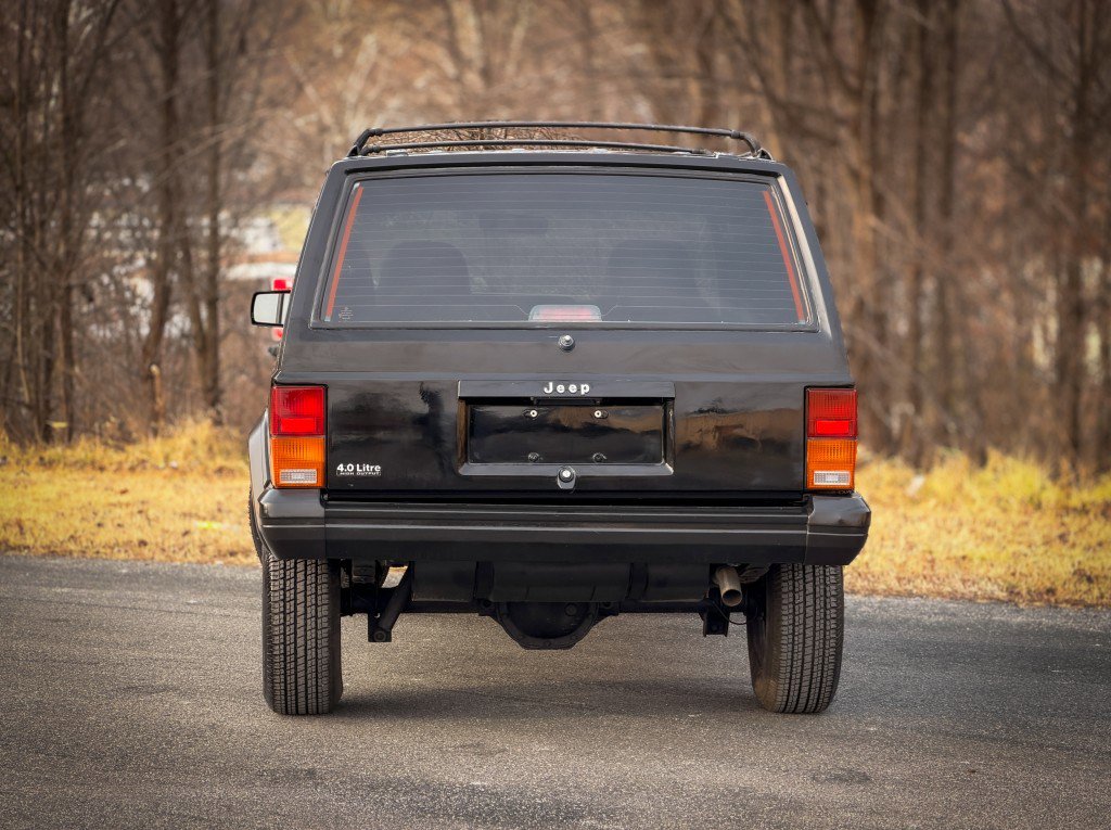 Used 1996 Jeep Cherokee Sport image 7
