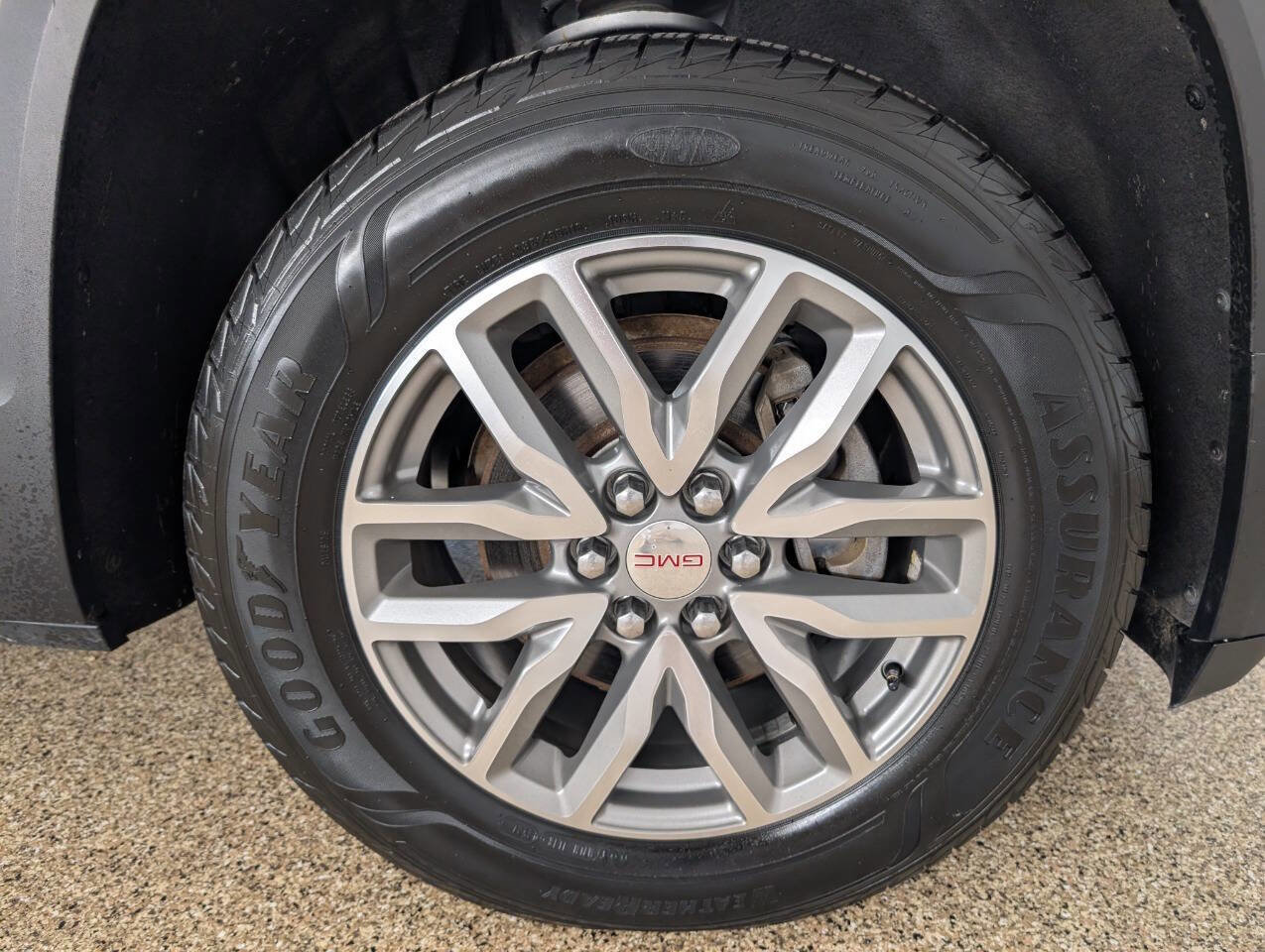 Used 2018 GMC Acadia SLE AWD/4WD image 23