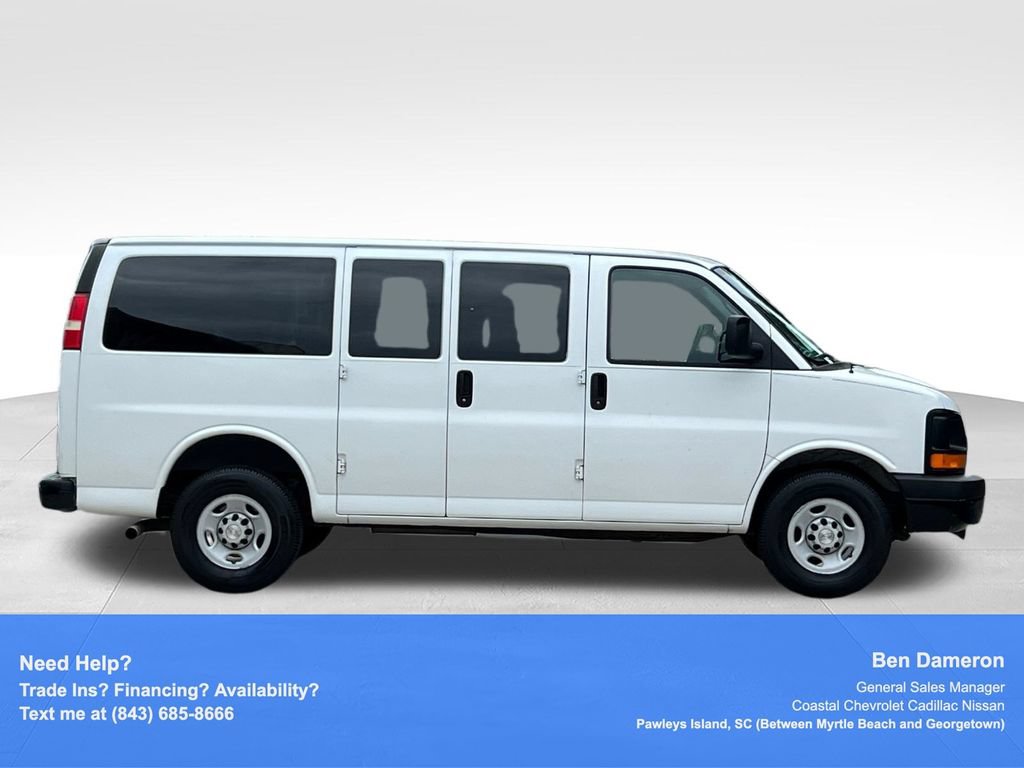 Used 2009 Chevrolet Express 2500 Passenger RWD image 4