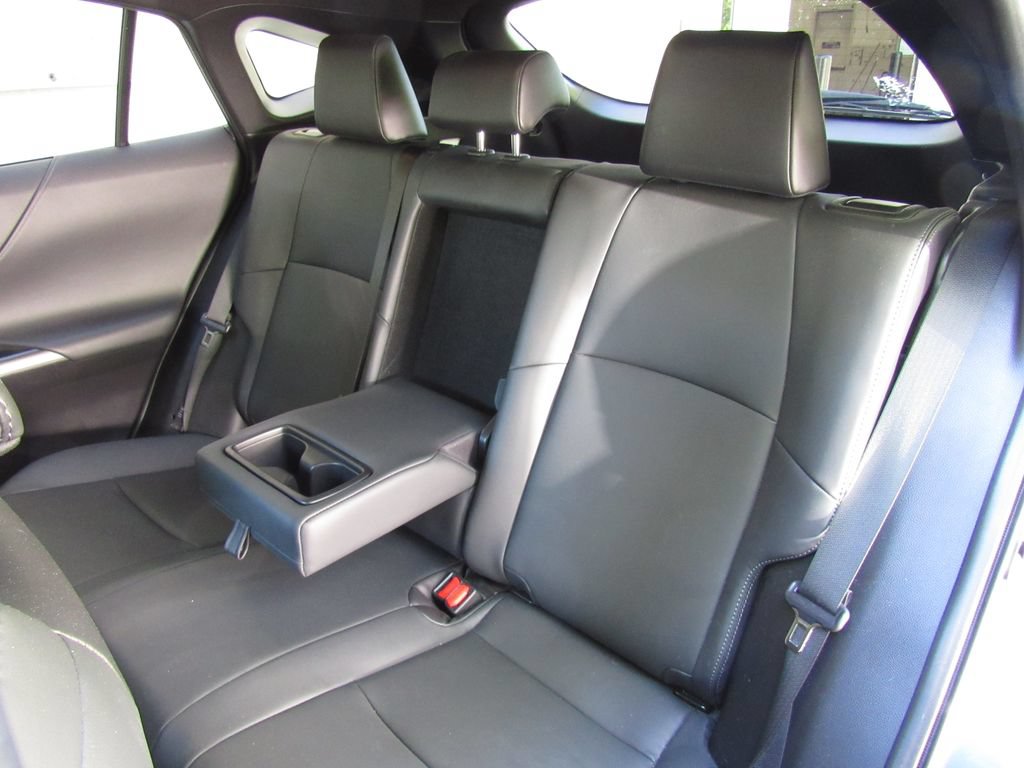 Certified 2022 Toyota Venza XLE AWD/4WD image 16