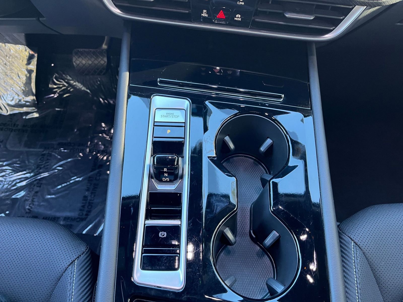 Used 2025 Volkswagen Atlas Cross Sport SE image 42