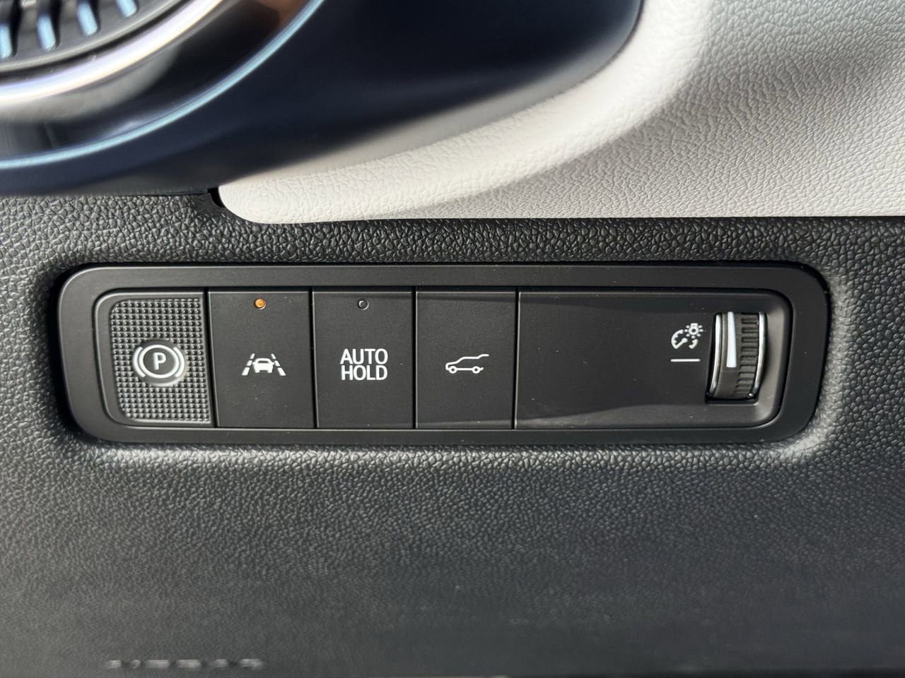 New 2026 Chevrolet Equinox EV LT w/ Convenience Package II AWD/4WD image 17